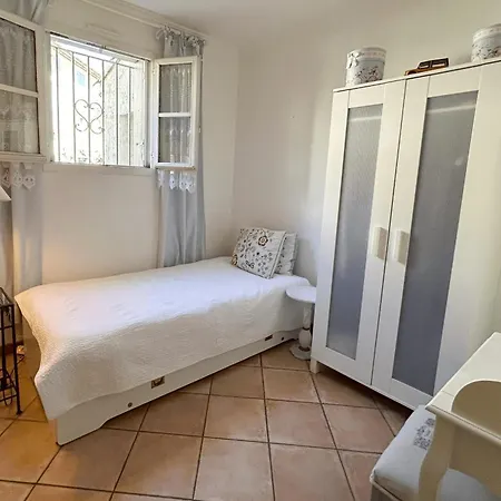 Renovated Duplex With Ac And 2 Terraces شقة *