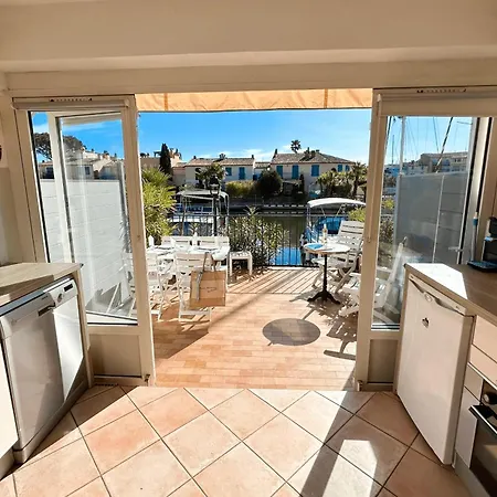 Renovated Duplex With Ac And 2 Terraces شقة غريمو